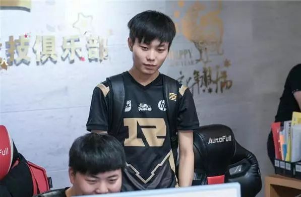 强调了灵活