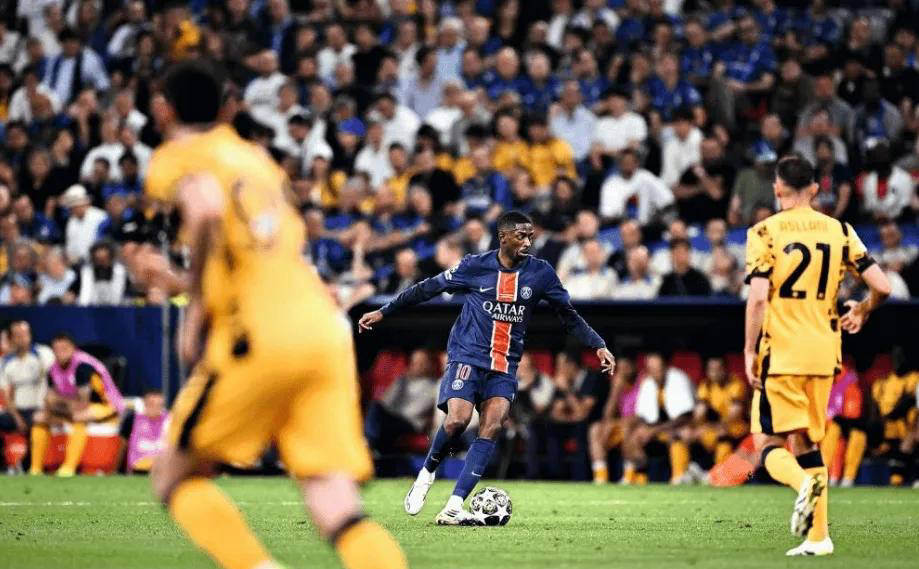 参赛学生在 参赛学生在