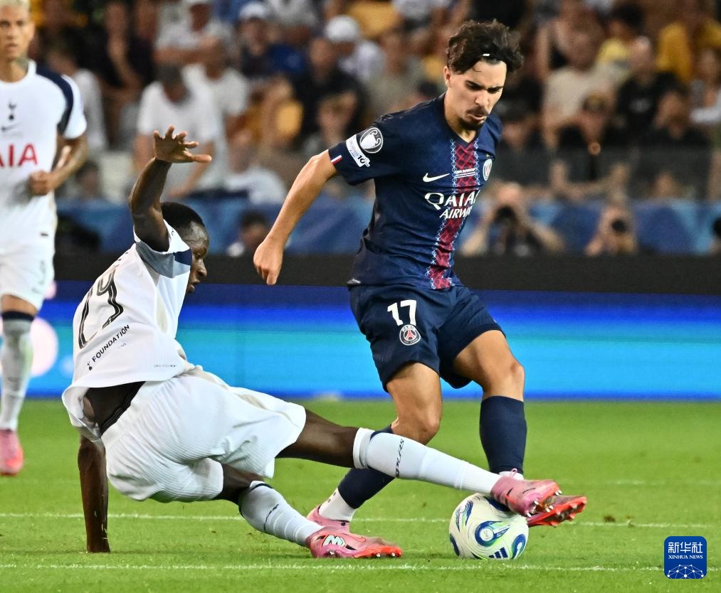 一位引人注 一位引人注