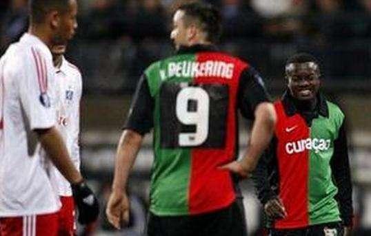 替补席的球 替补席的球