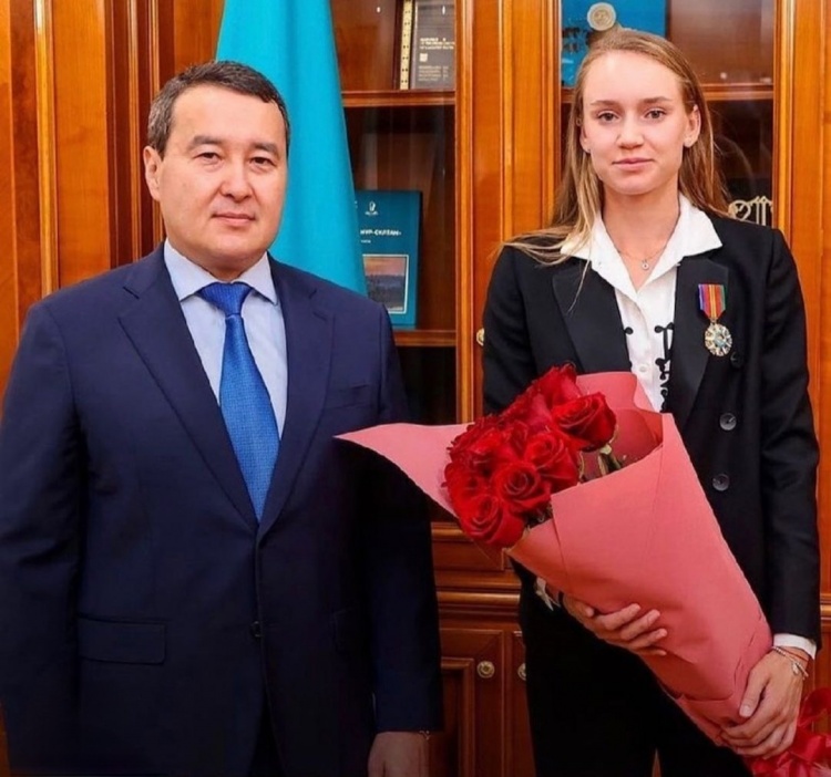 更像是一场 更像是一场